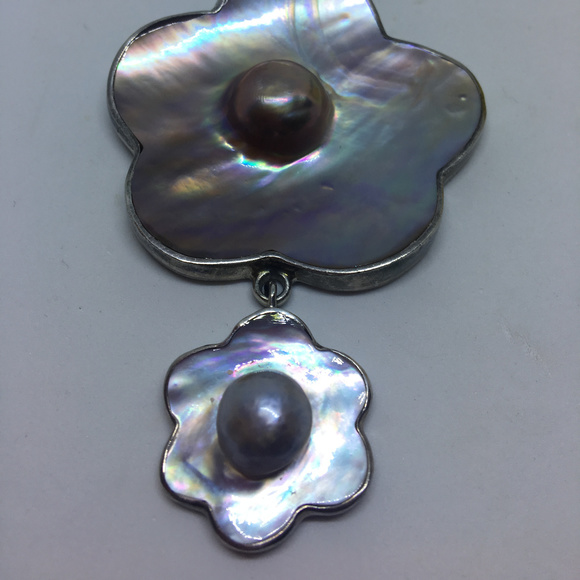 Rare Signed Barry Brinker Sterling Silver Mother of Pearl Flower Necklace - Picture 3 of 7